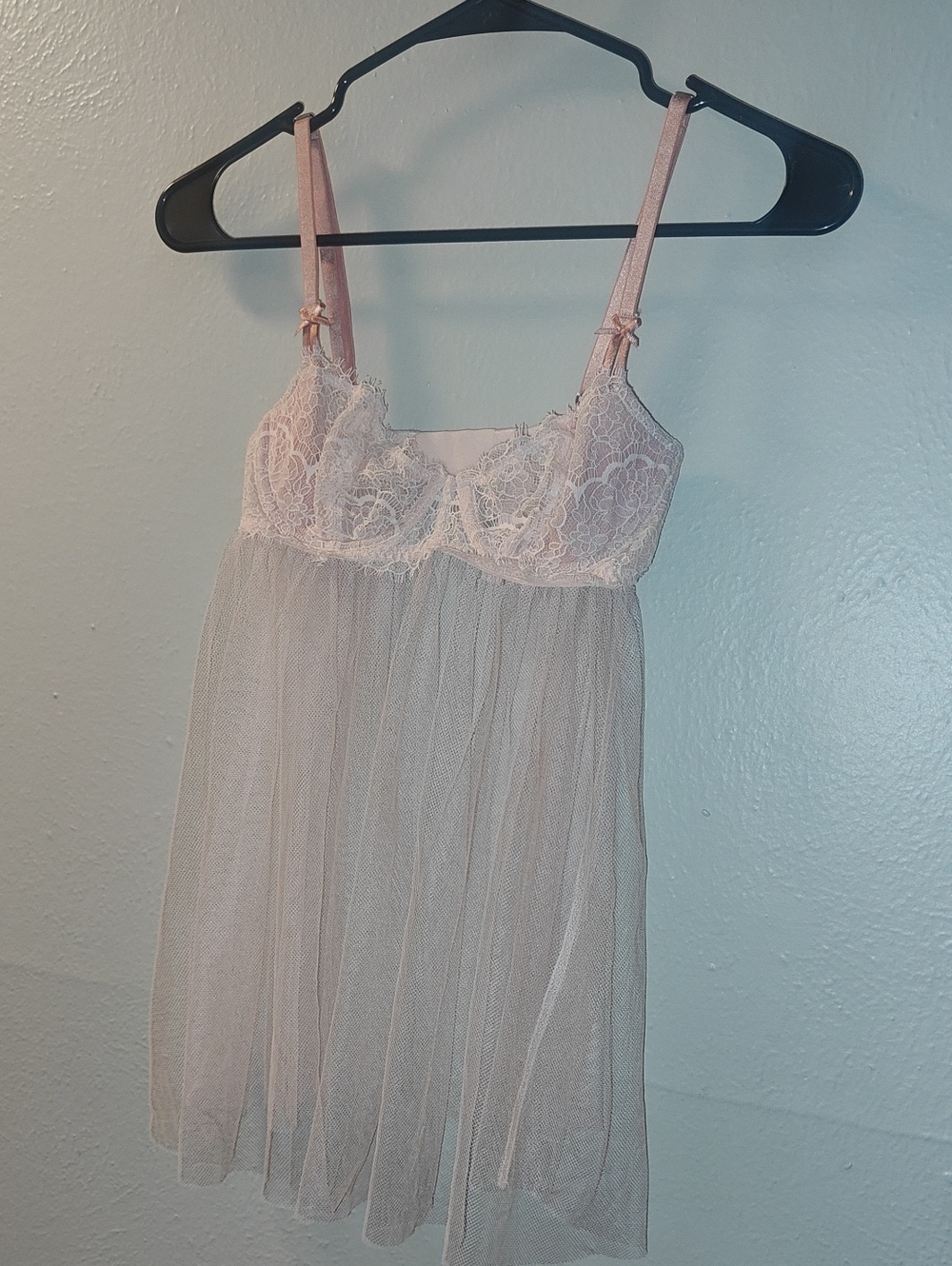 Sz XS Victoria's Secret Pale Pink Lace & Mesh Babydoll Chemise